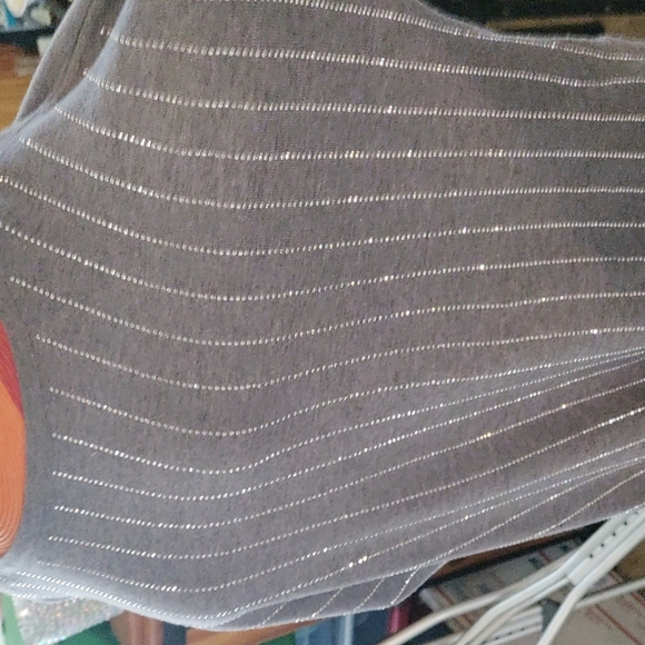 Ladies large gray super soft sweater with bling - Picture 3 of 7